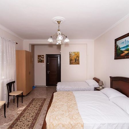 Erla'S Apartment Tiranë Luaran gambar