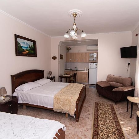 Erla'S Apartment Tiranë Luaran gambar
